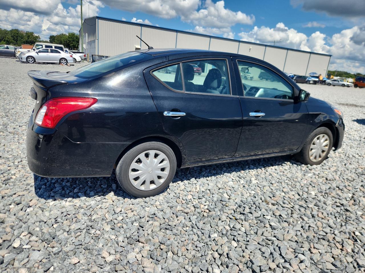 2018 Nissan Versa S - Image 3