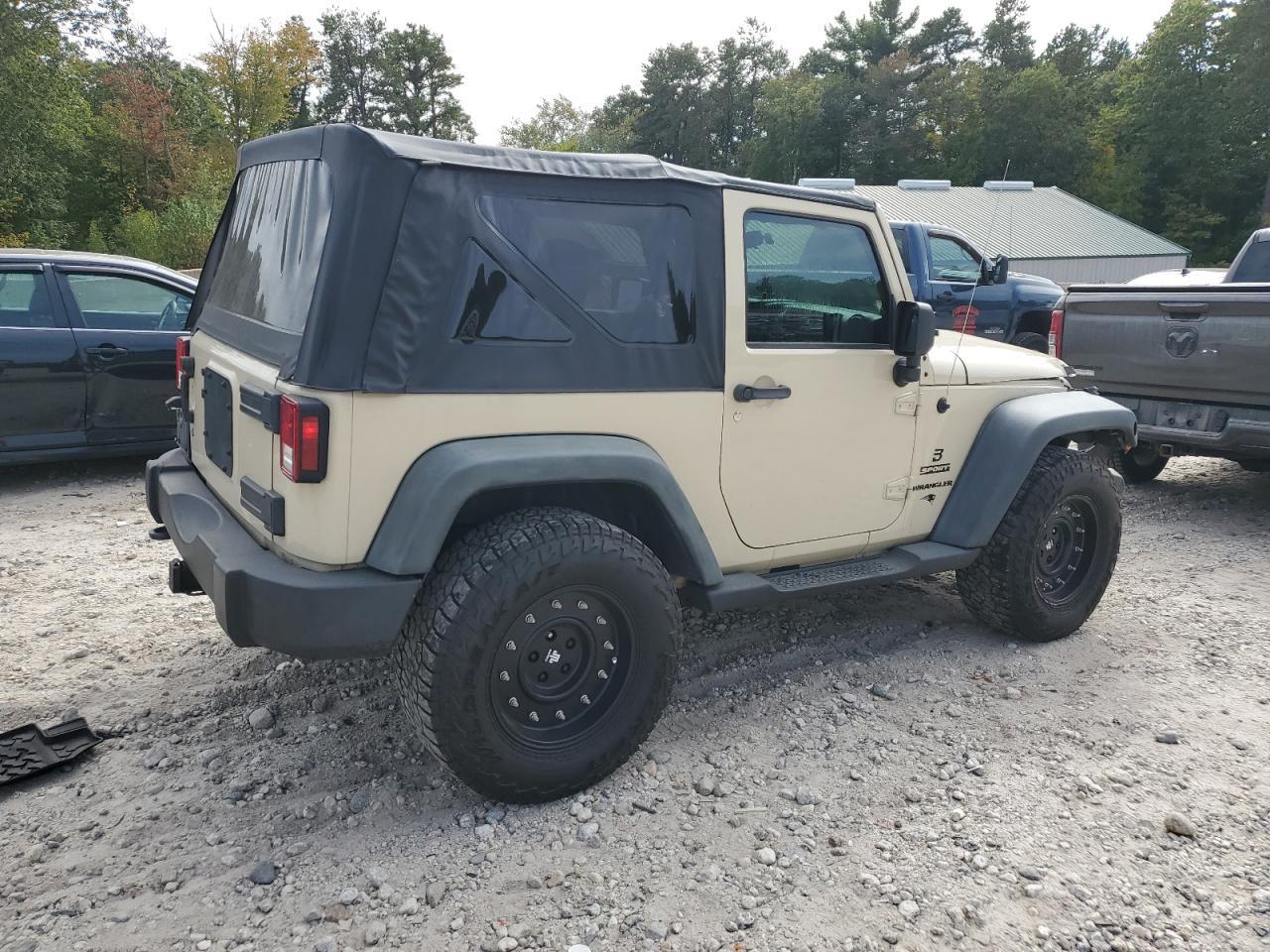 2011 Jeep Wrangler Sport - Фото 3