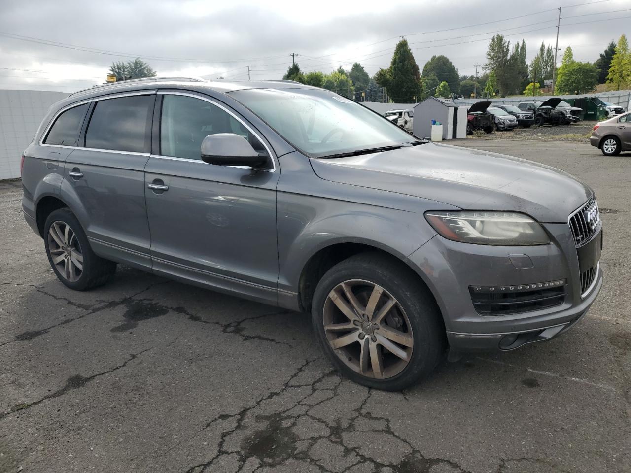 2011 Audi Q7 Premium Plus - Image 4