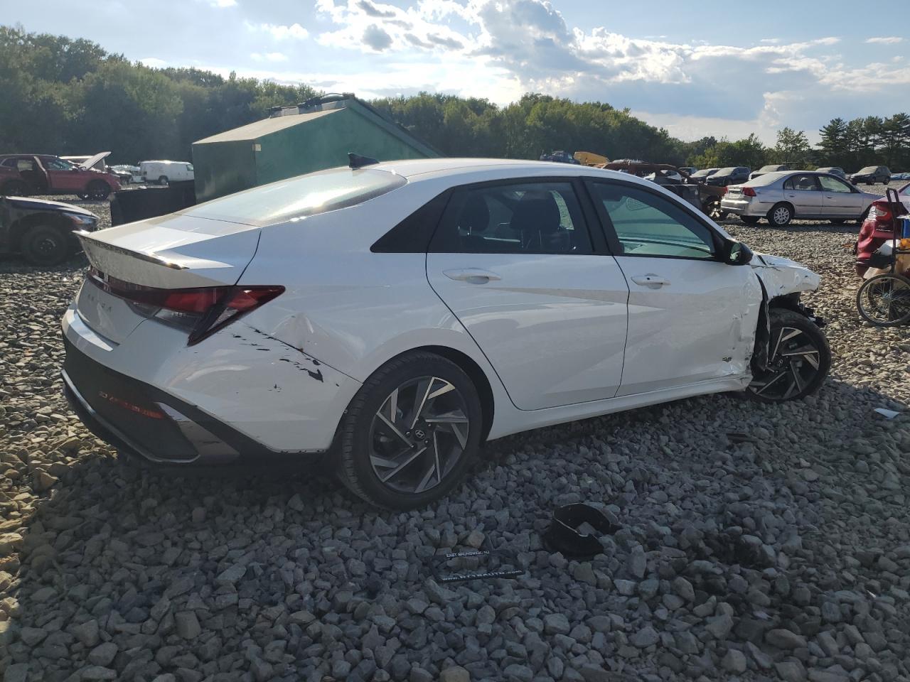 2025 Hyundai Elantra Sel Sport - Image 3
