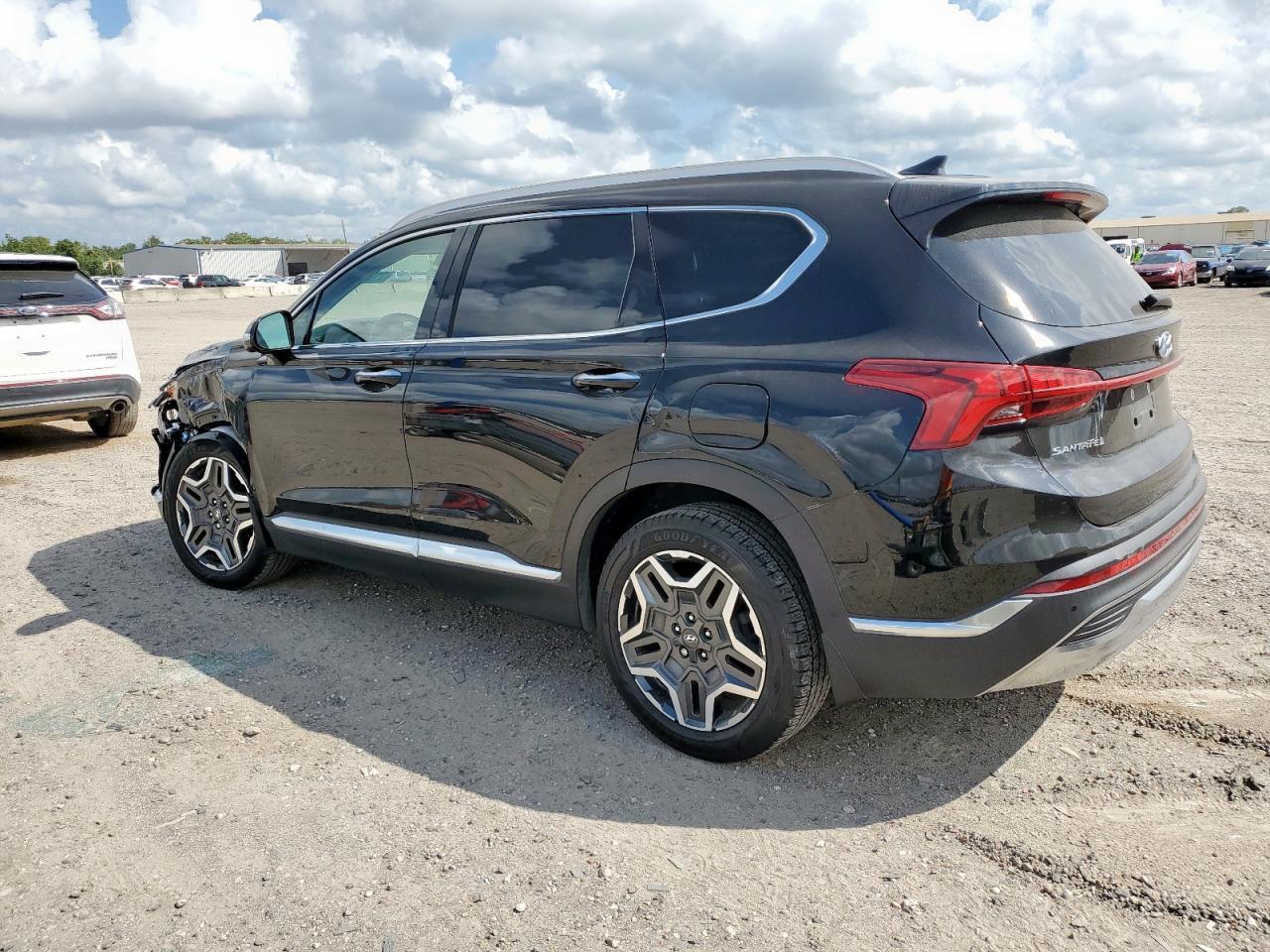 2022 Hyundai Santa Fe Limited - Фото 2