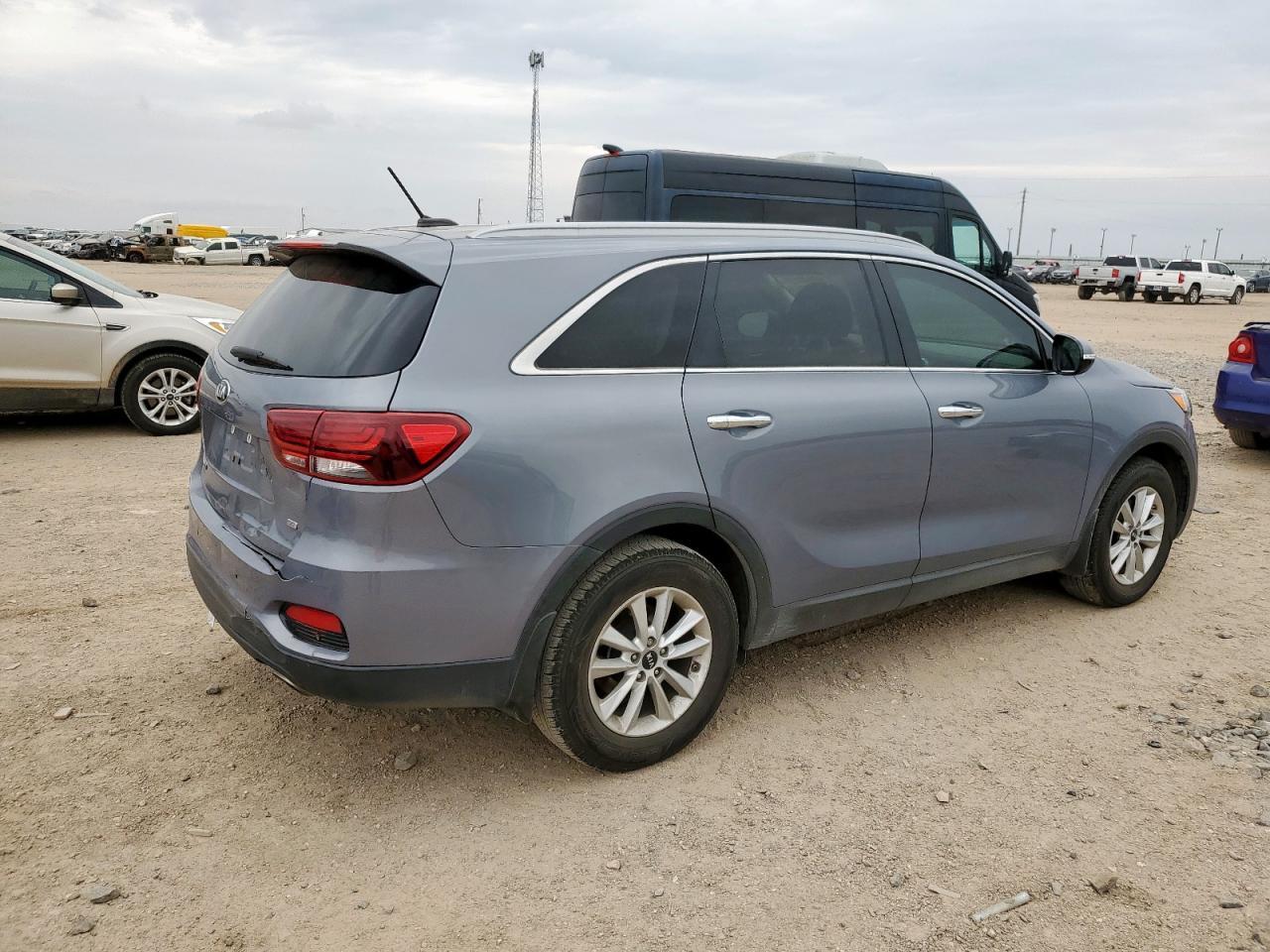 2020 Kia Sorento L - Фото 3