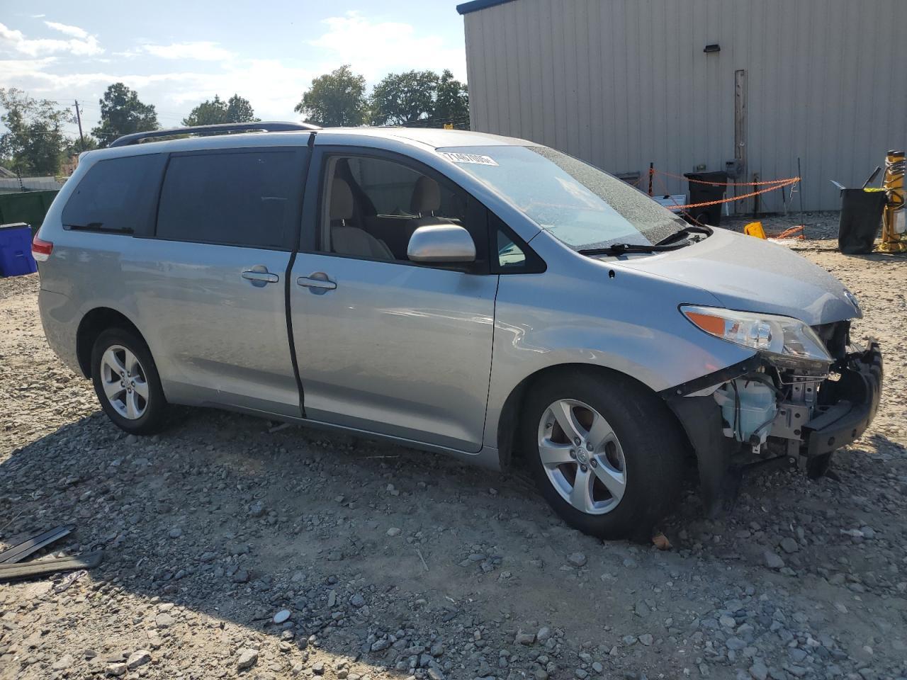 2013 Toyota Sienna Le - Фото 4