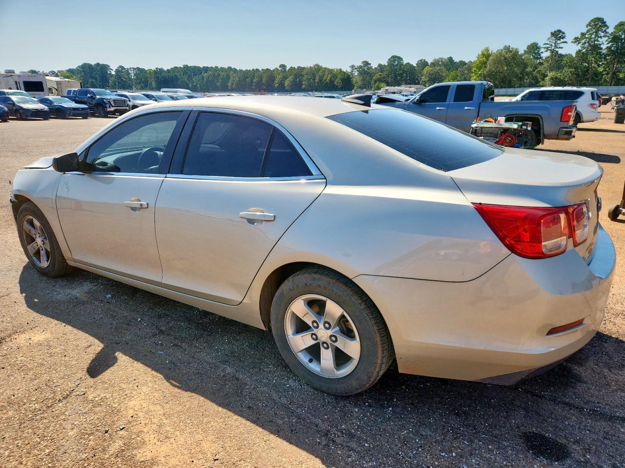 2015 Chevrolet Malibu Ls - Image 2