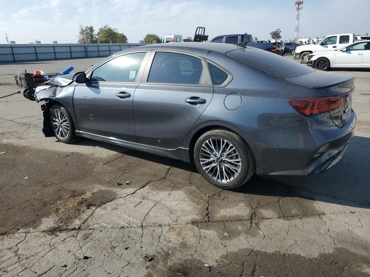 2024 Kia Forte Gt Line - Фото 2