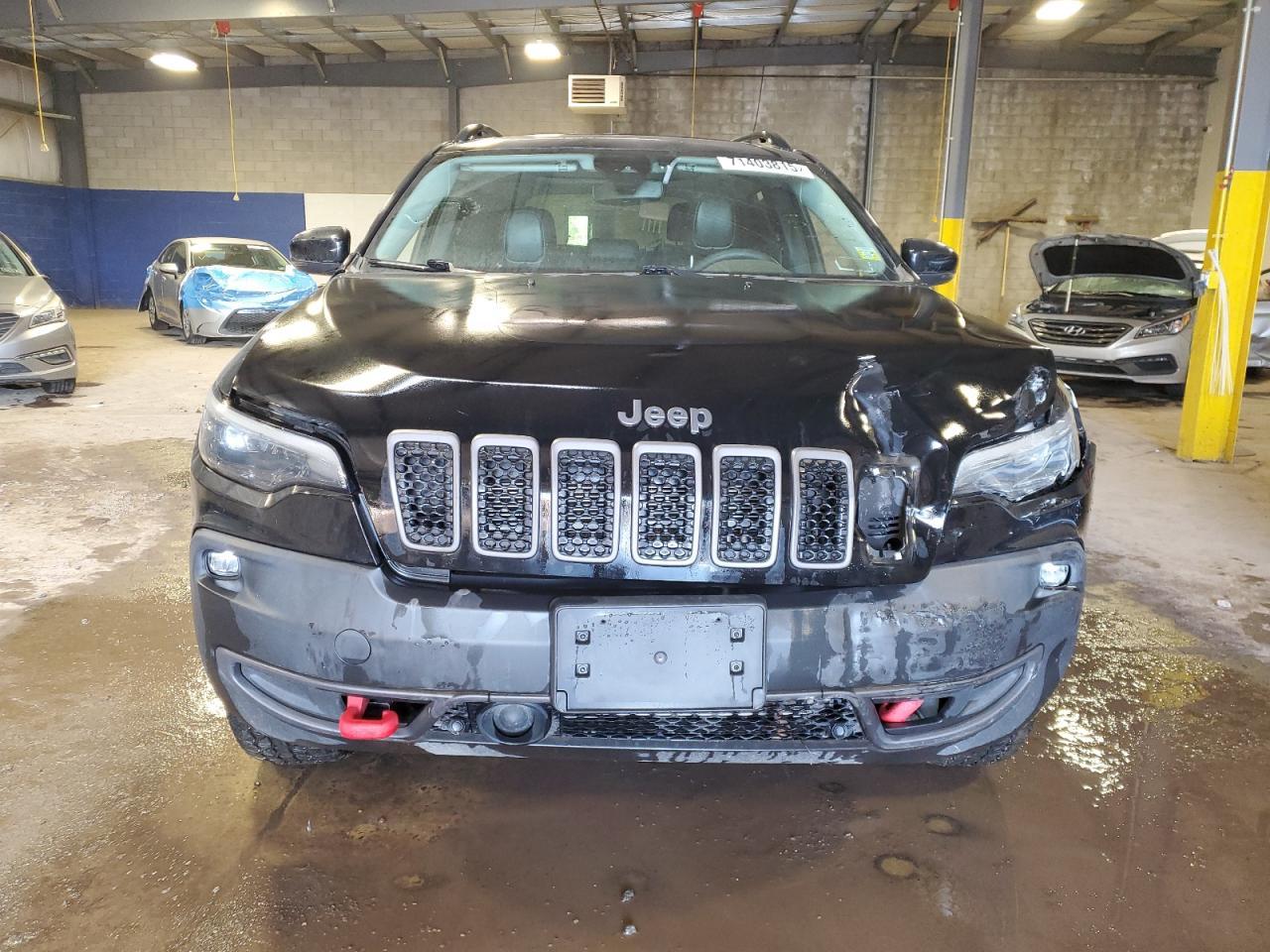 2022 Jeep Cherokee Trailhawk - Image 5