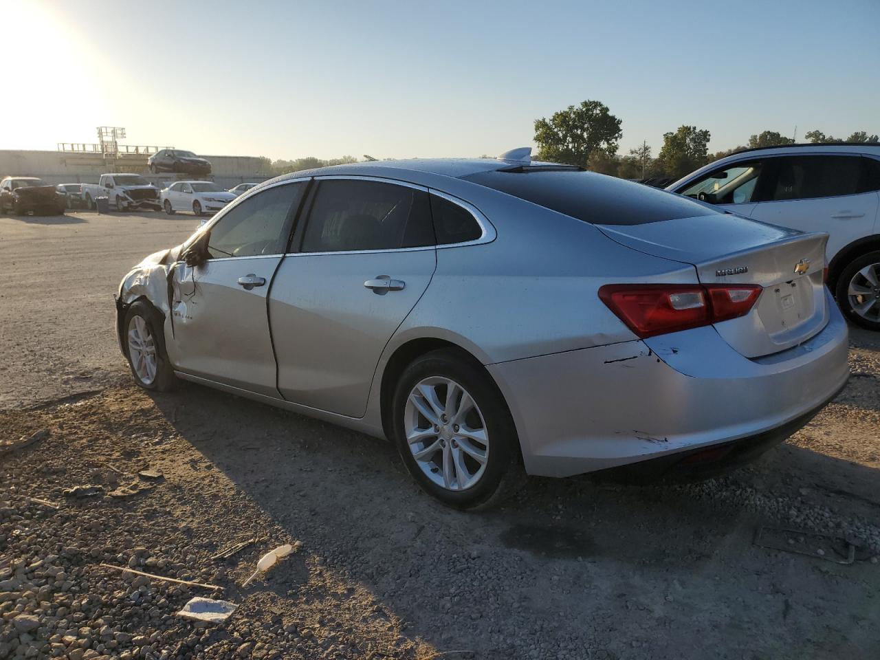 2016 Chevrolet Malibu Lt - Фото 2