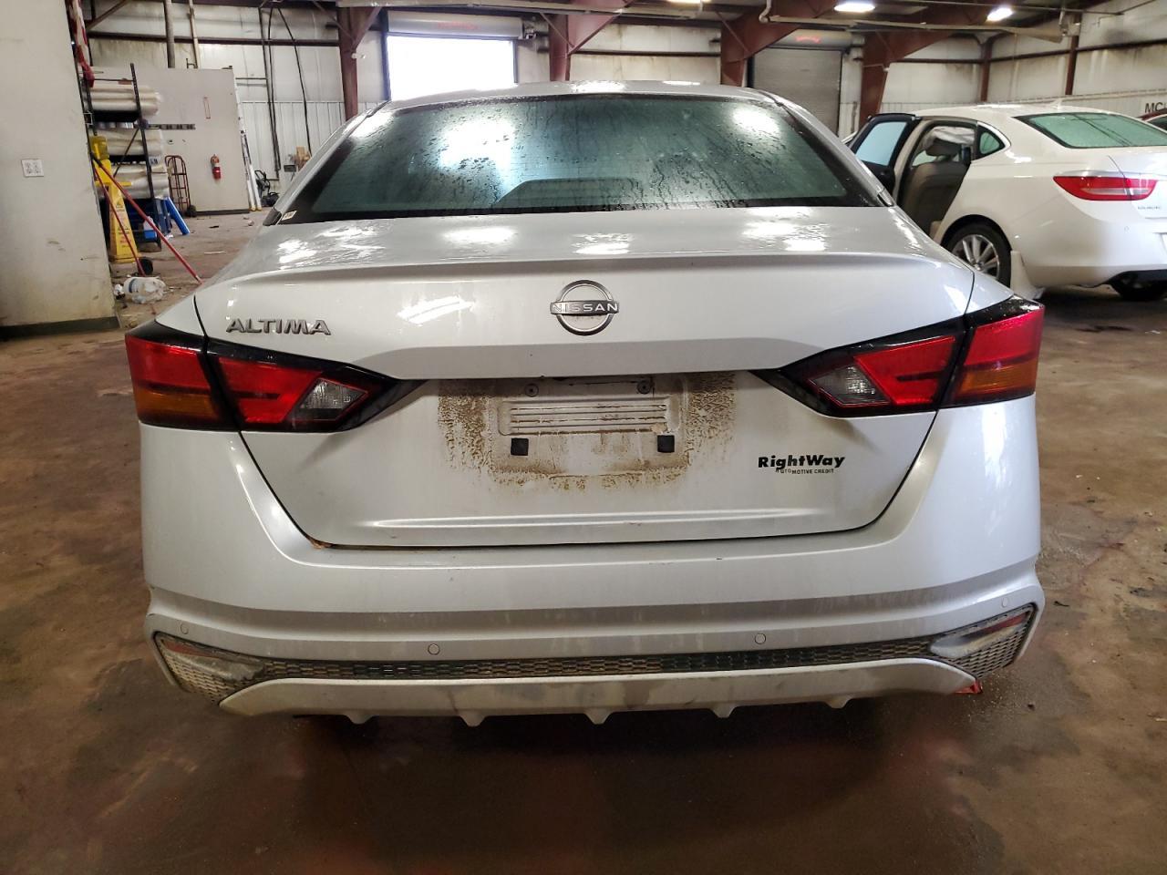 2023 Nissan Altima S - Image 6