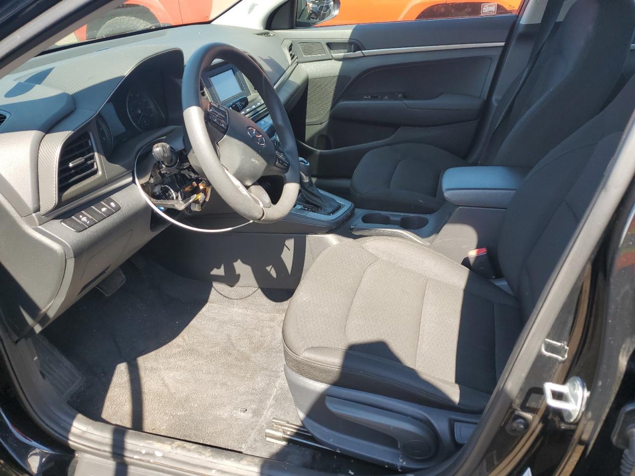 2020 Hyundai Elantra Se - Фото 7