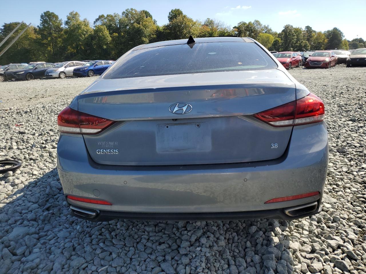 2015 Hyundai Genesis 3.8L - Фото 6