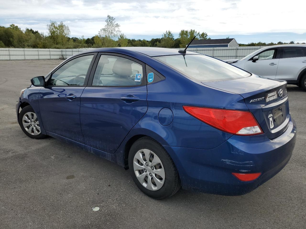2016 Hyundai Accent Se - Фото 2