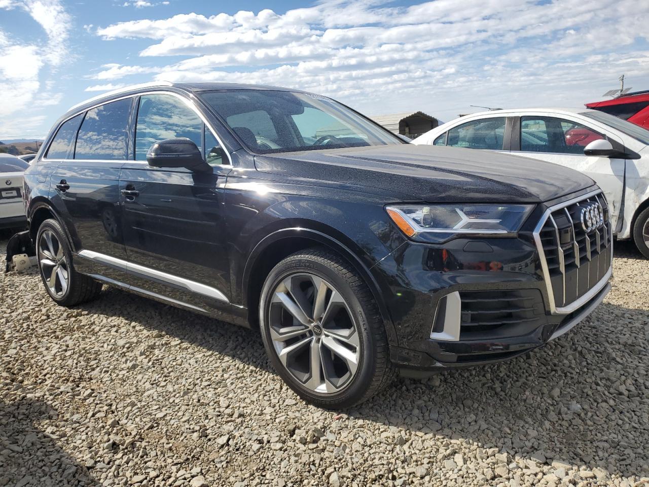 2023 Audi Q7 Premium Plus - Image 4