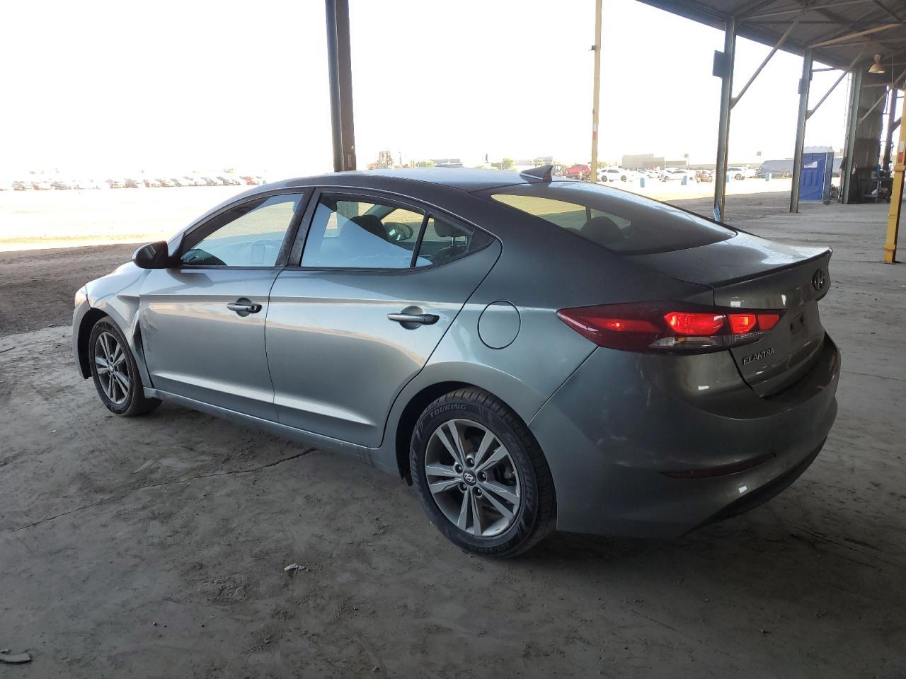 2018 Hyundai Elantra Sel - Фото 2