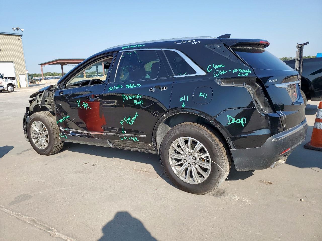 2018 Cadillac Xt5 Luxury - Image 2