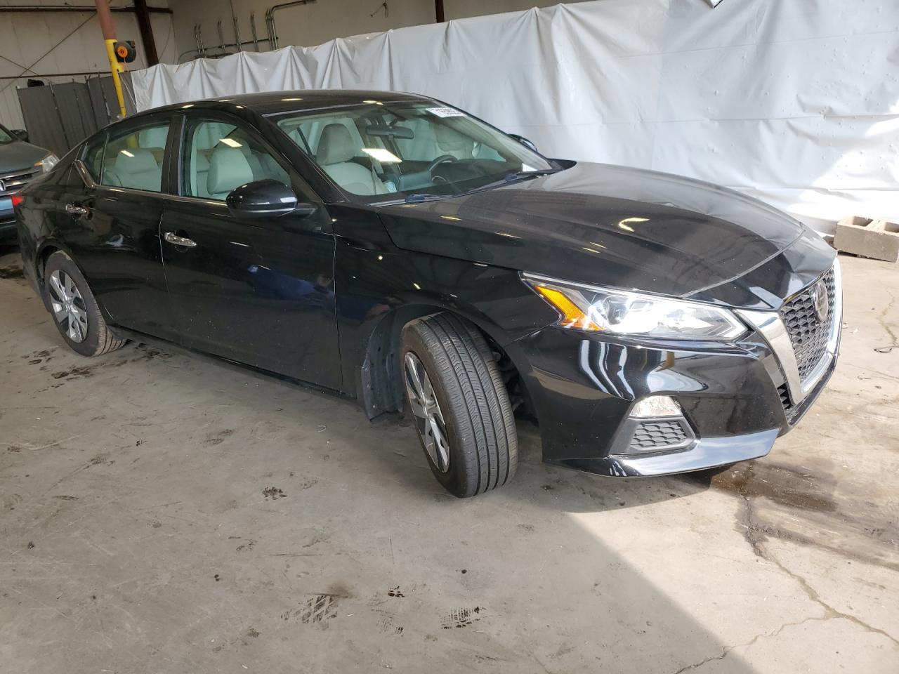 2019 Nissan Altima S - Фото 4