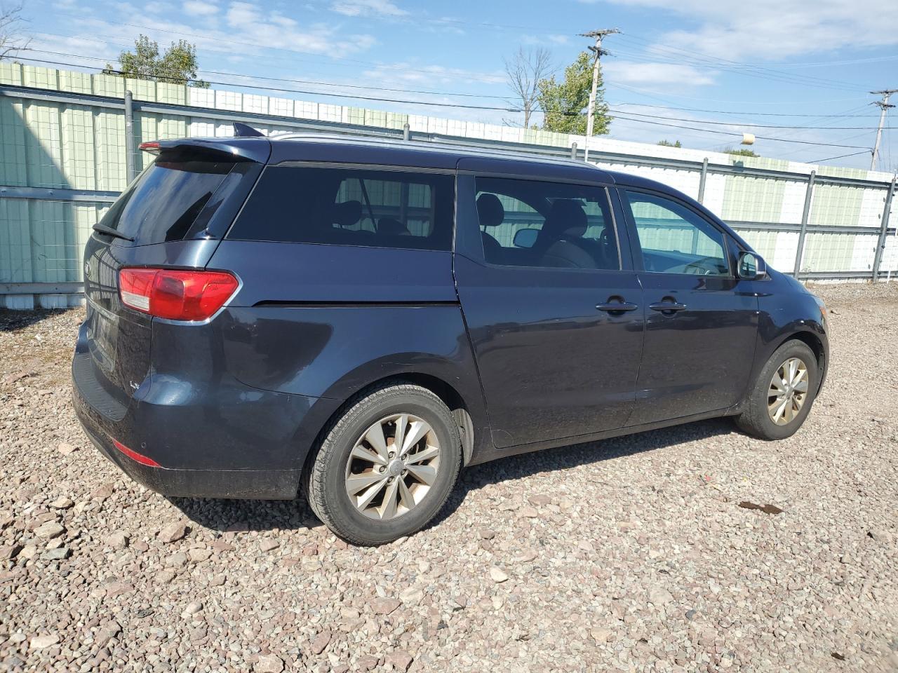 2016 Kia Sedona Lx - Фото 3