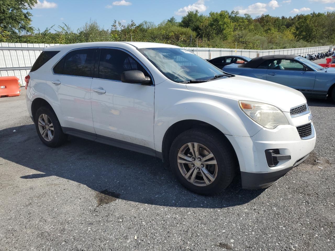 2015 Chevrolet Equinox Ls - Image 4