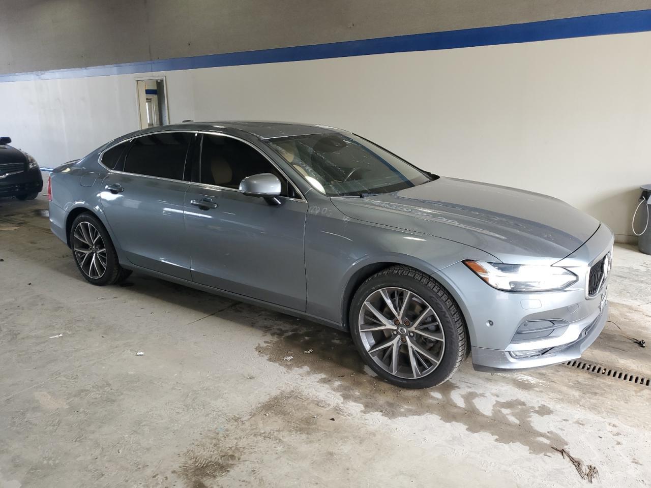 2018 Volvo S90 T5 Momentum - Фото 7