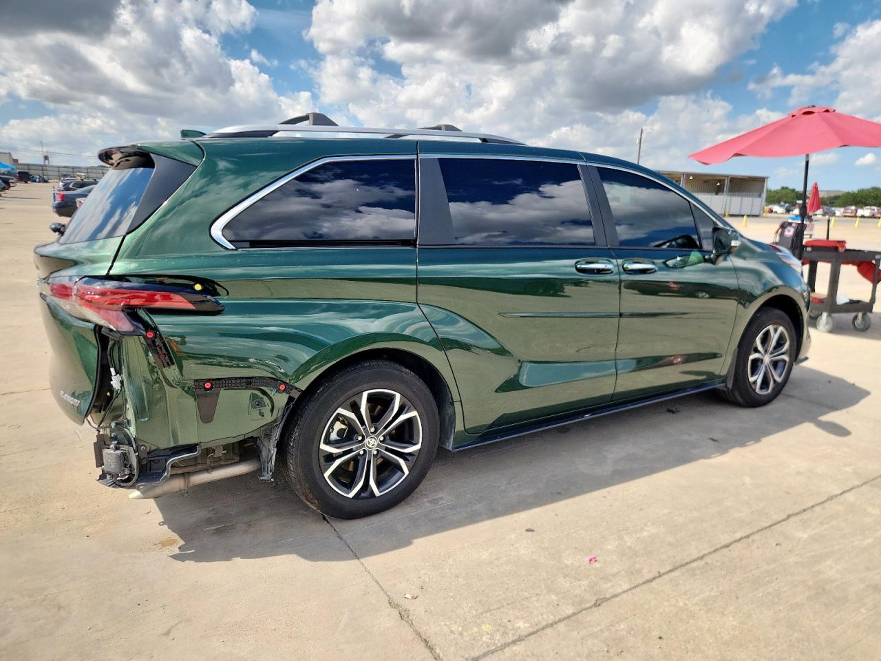 2025 Toyota Sienna Limited - Фото 3