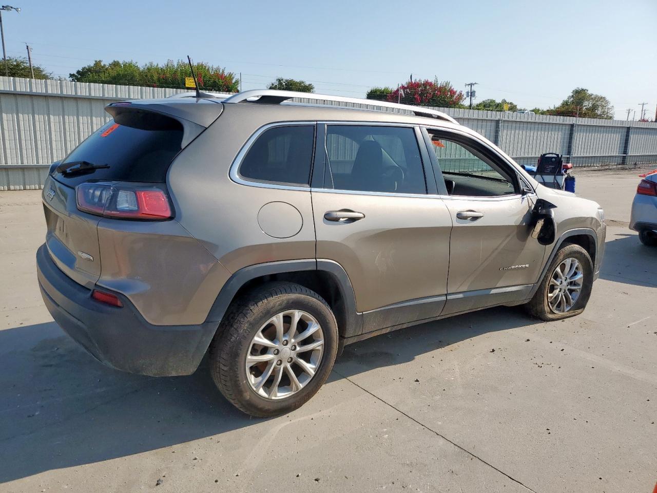 2019 Jeep Cherokee Latitude - Фото 3