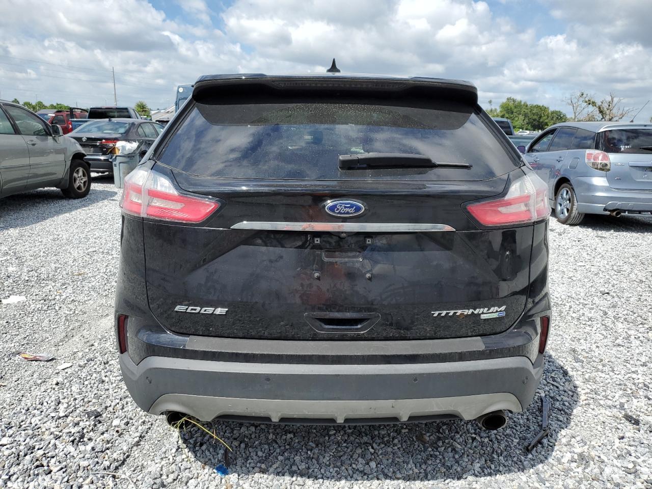 2020 Ford Edge Titanium - Image 6
