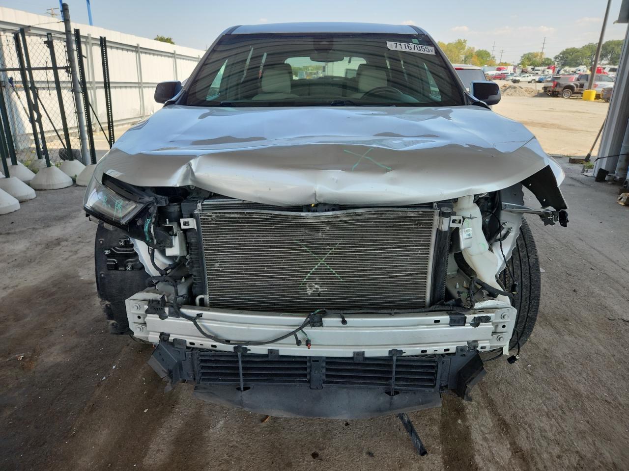 2022 Chevrolet Traverse Ls - Фото 5