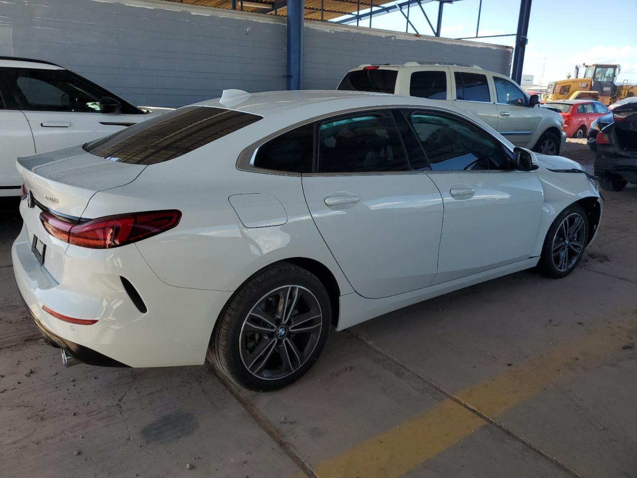 2021 BMW 228I - Фото 3