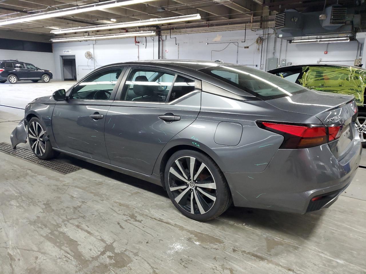 2020 Nissan Altima Sr - Image 2