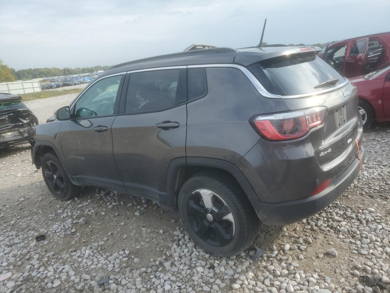 2018 Jeep Compass Latitude - Image 2