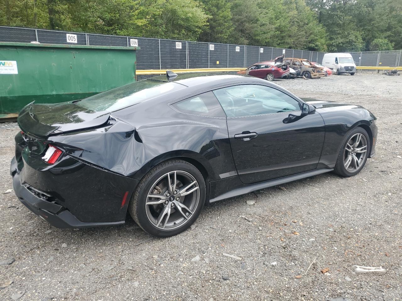 2024 Ford Mustang - Фото 3