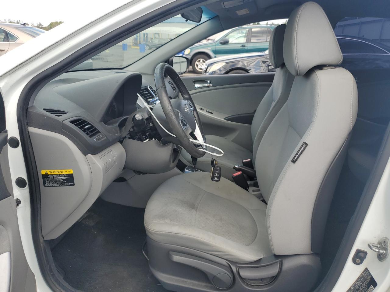 2012 Hyundai Accent Gls - Image 7