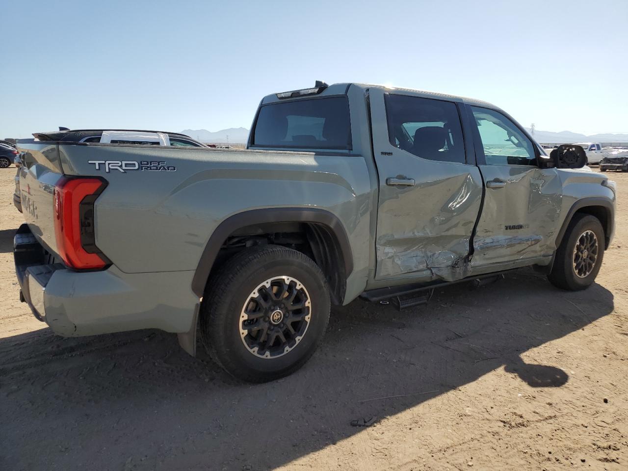 2023 Toyota Tundra Crewmax Sr - Фото 3