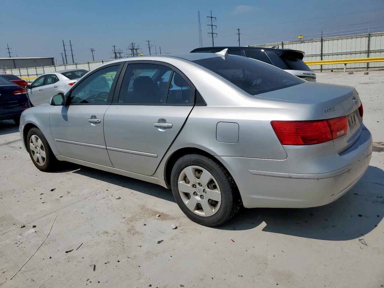 2010 Hyundai Sonata Gls - Image 2