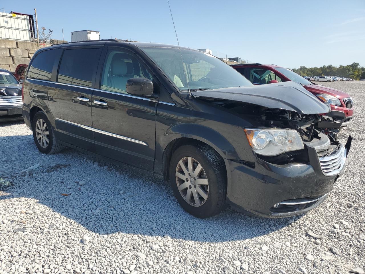 2015 Chrysler Town & Country Touring - Фото 4