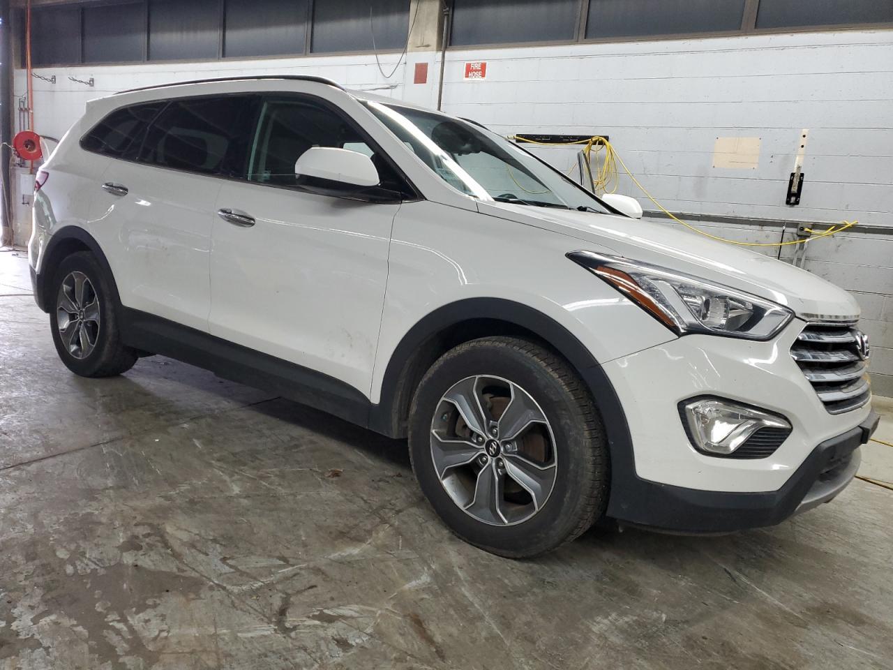 2016 Hyundai Santa Fe Se - Image 4