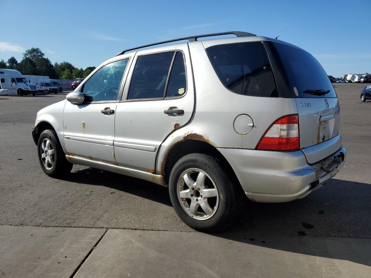 2004 Mercedes-Benz Ml 350 - Image 2