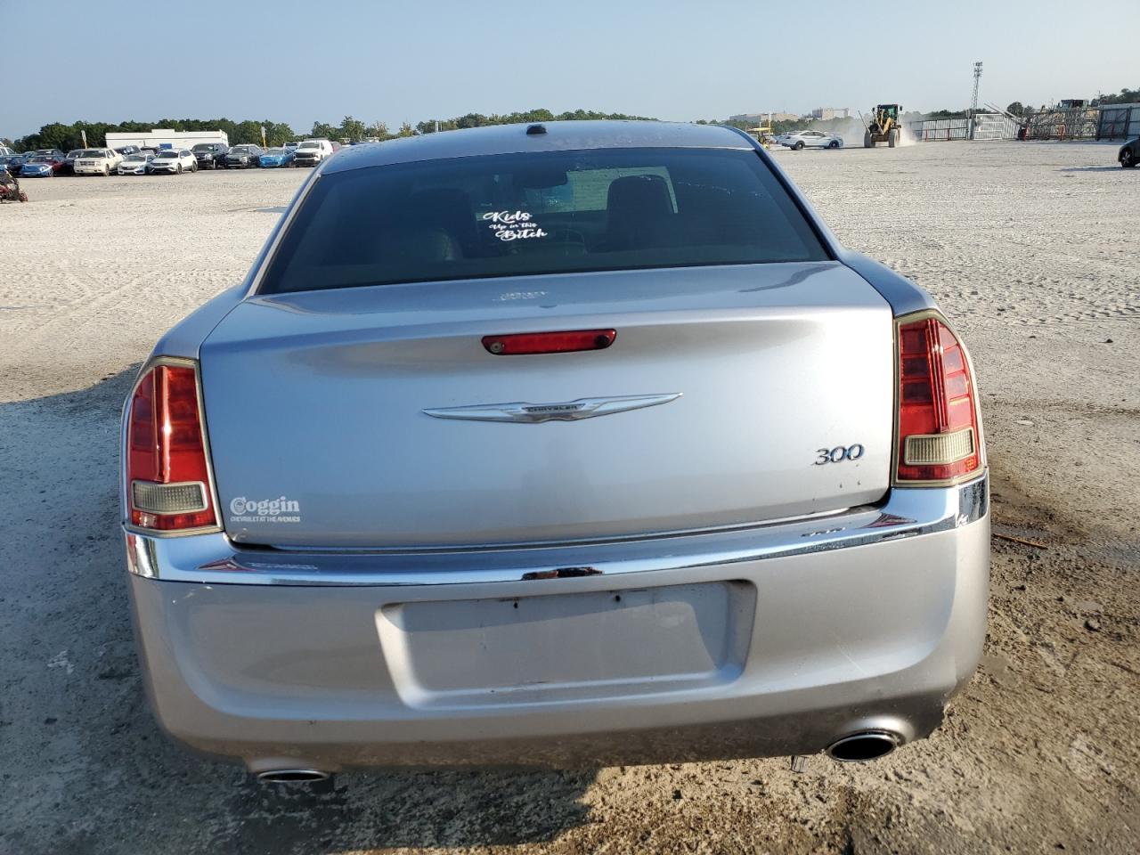2014 Chrysler 300 - Image 6
