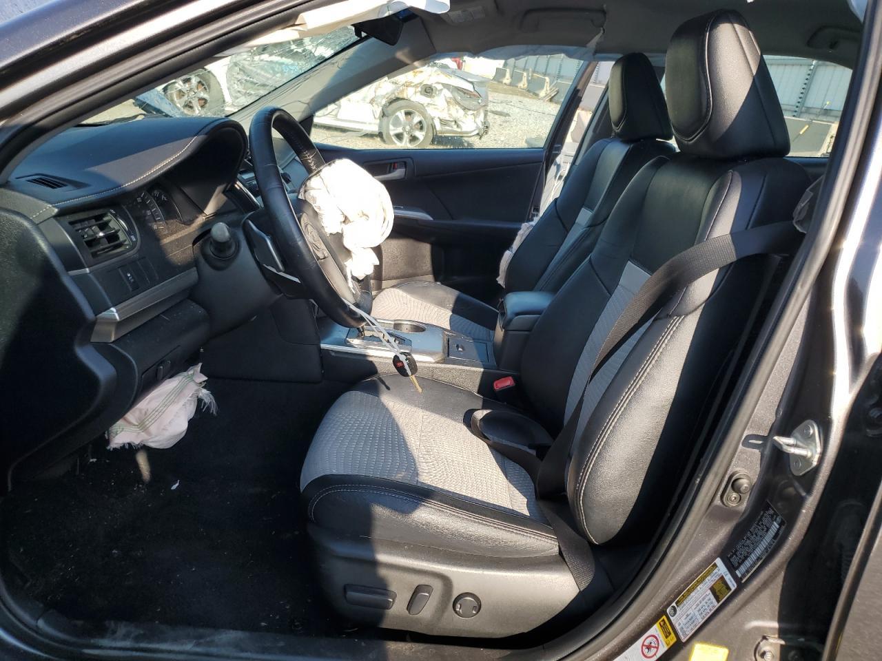 2013 Toyota Camry L - Фото 7