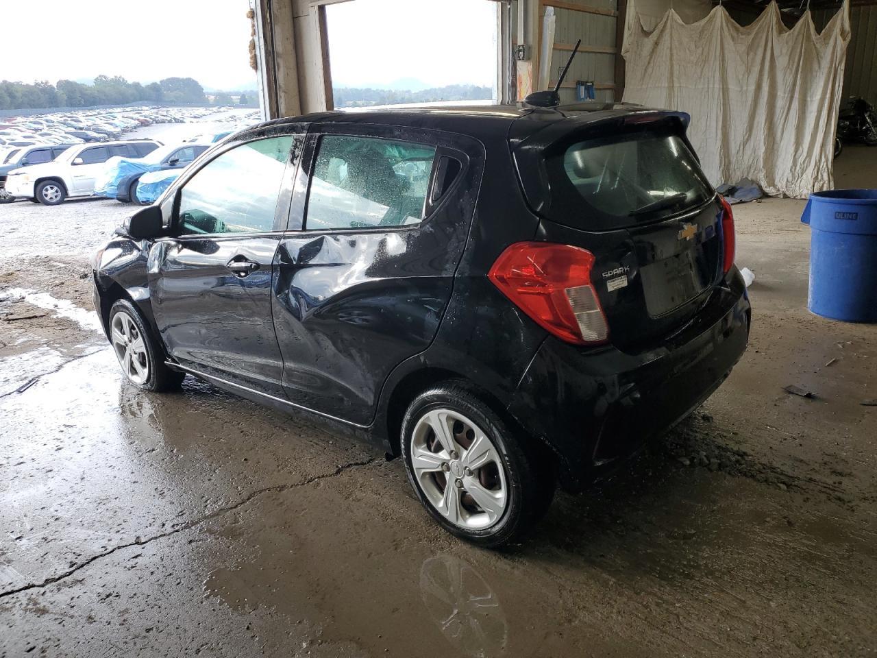 2020 Chevrolet Spark Ls - Фото 2