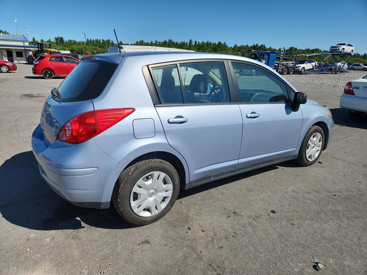 2011 Nissan Versa S - Image 3