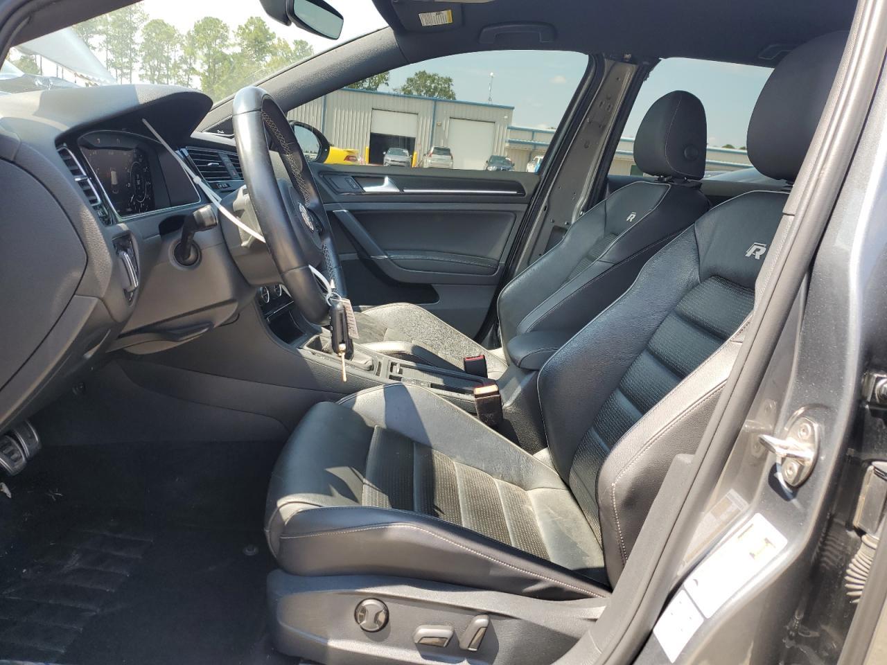 2019 Volkswagen Golf R - Image 7
