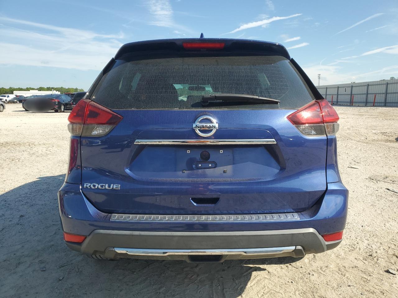 2018 Nissan Rogue S - Image 6