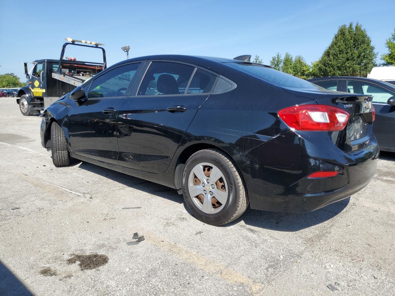 2017 Chevrolet Cruze - Фото 2
