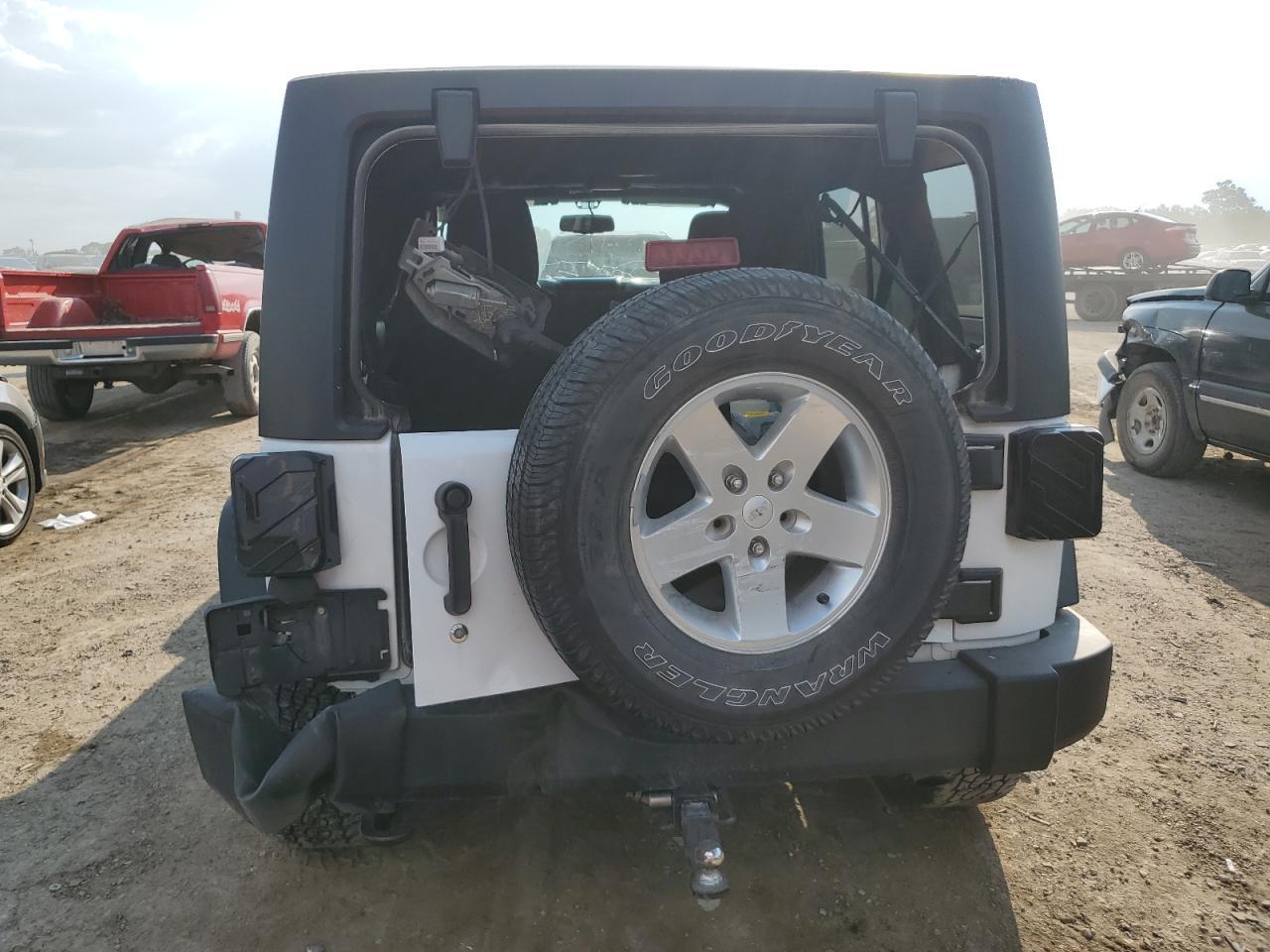 2014 Jeep Wrangler Unlimited Sport - Фото 6
