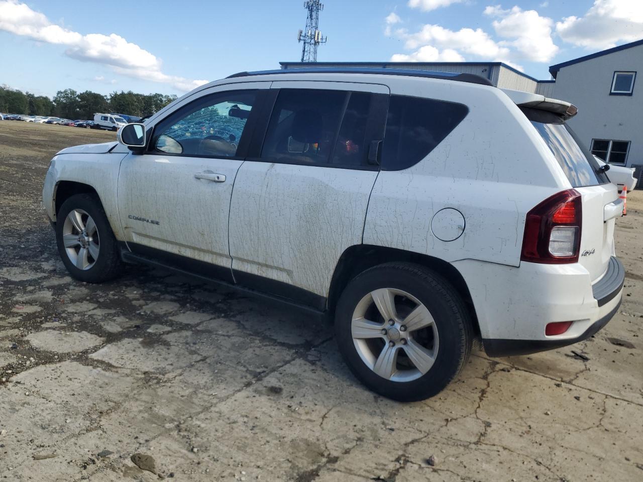 2014 Jeep Compass Latitude - Фото 2