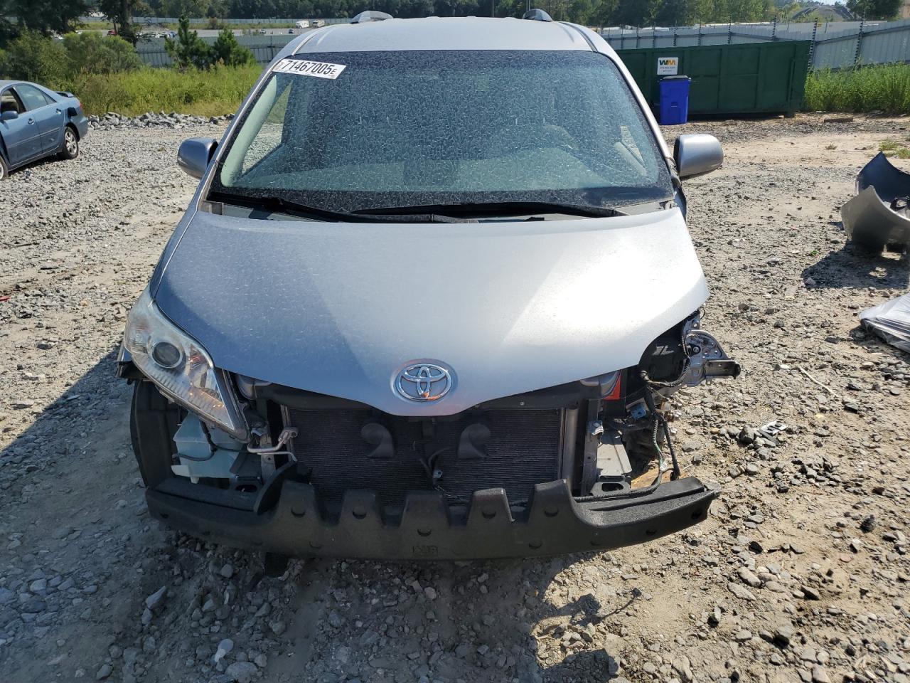 2013 Toyota Sienna Le - Фото 5