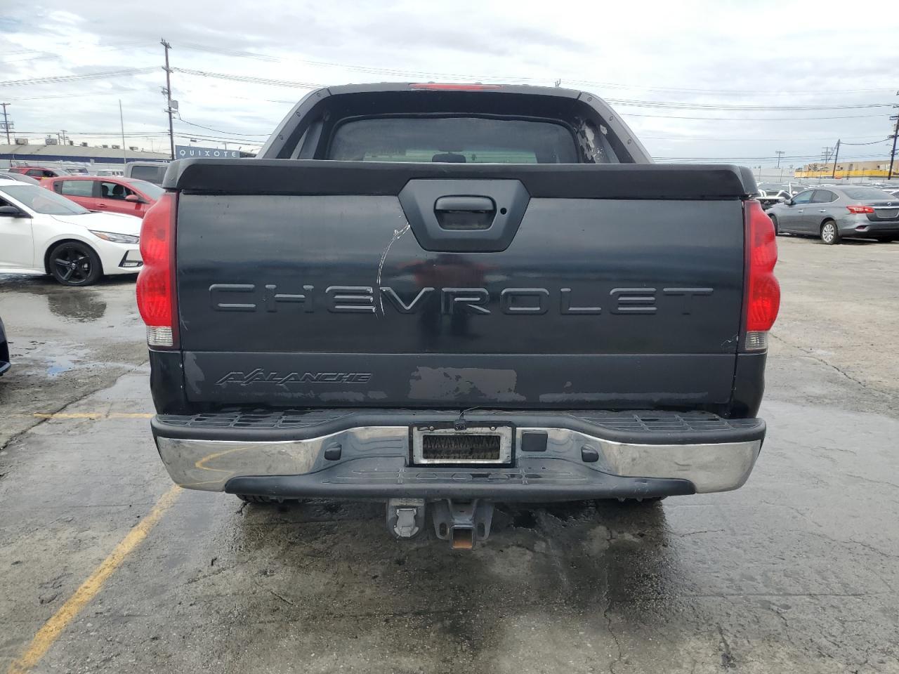 2006 Chevrolet Avalanche C1500 - Image 6