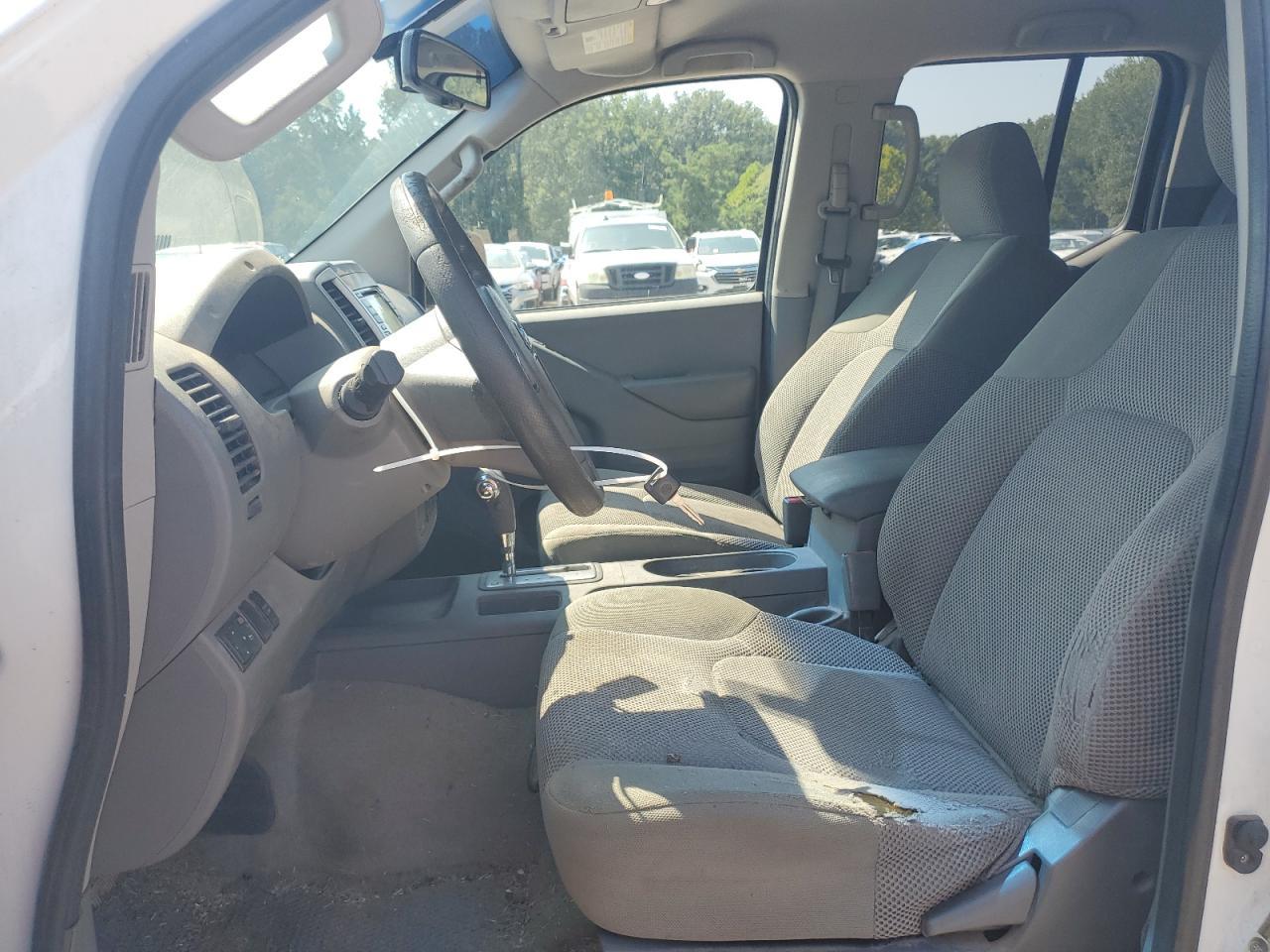 2015 Nissan Frontier S - Image 7