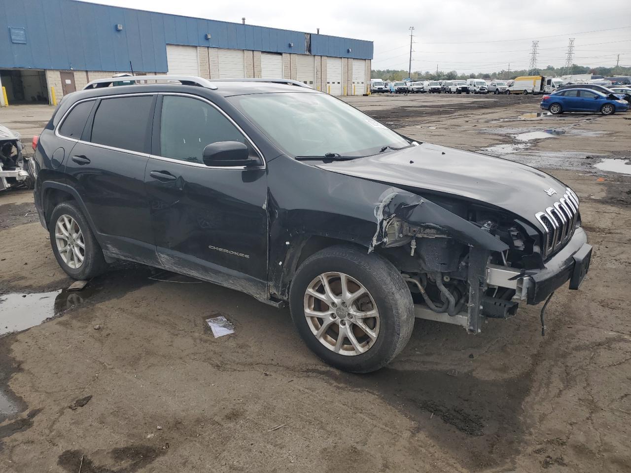 2016 Jeep Cherokee Latitude - Фото 4