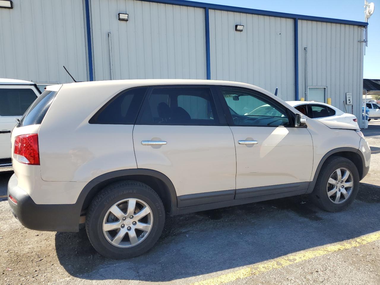 2011 Kia Sorento Base - Фото 3